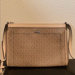 Guess should bag w/ guess G logo print
